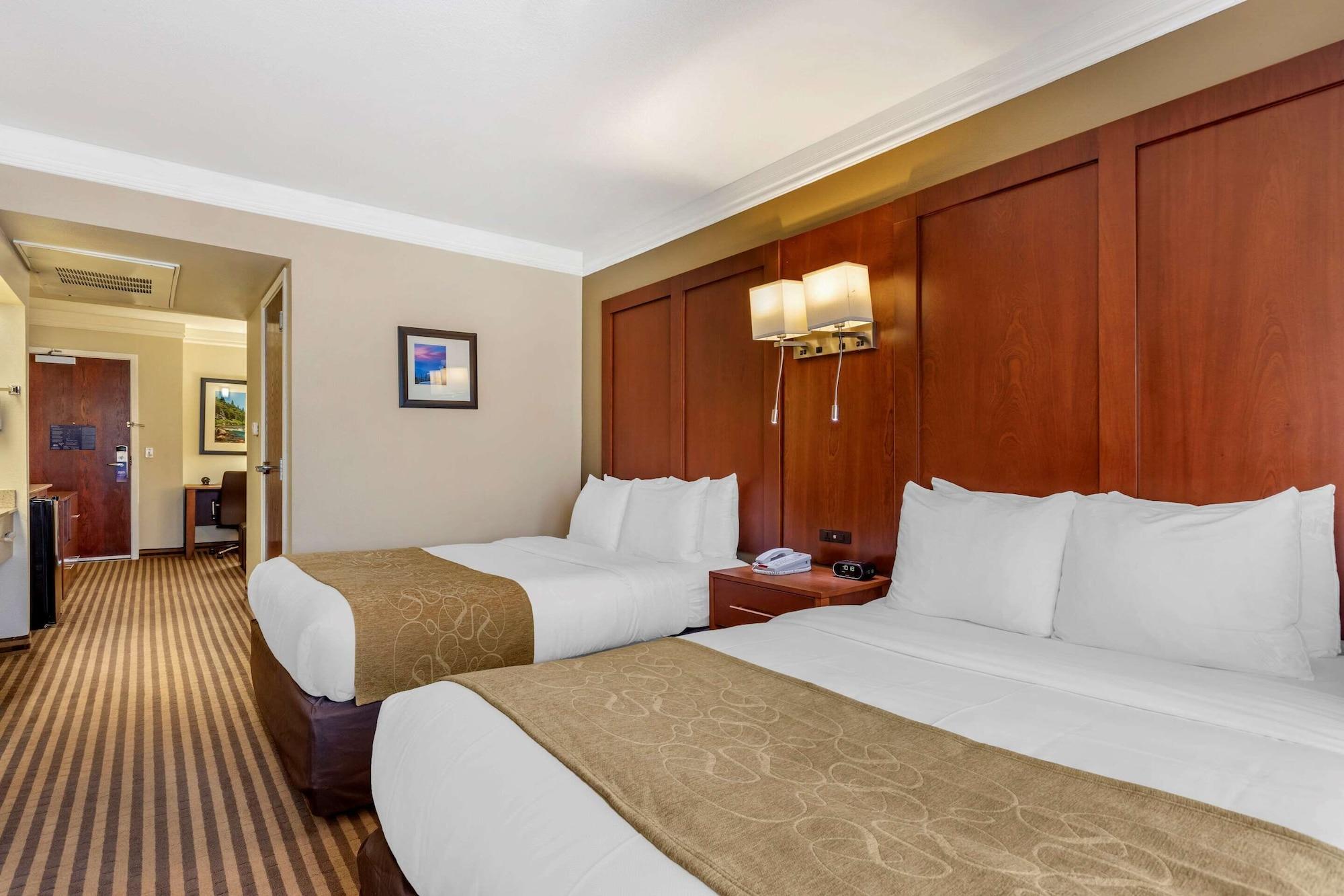 Comfort Suites Visalia - Convention Center Dış mekan fotoğraf