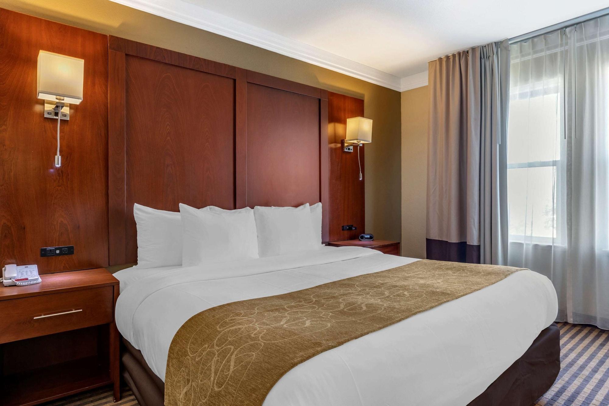 Comfort Suites Visalia - Convention Center Dış mekan fotoğraf