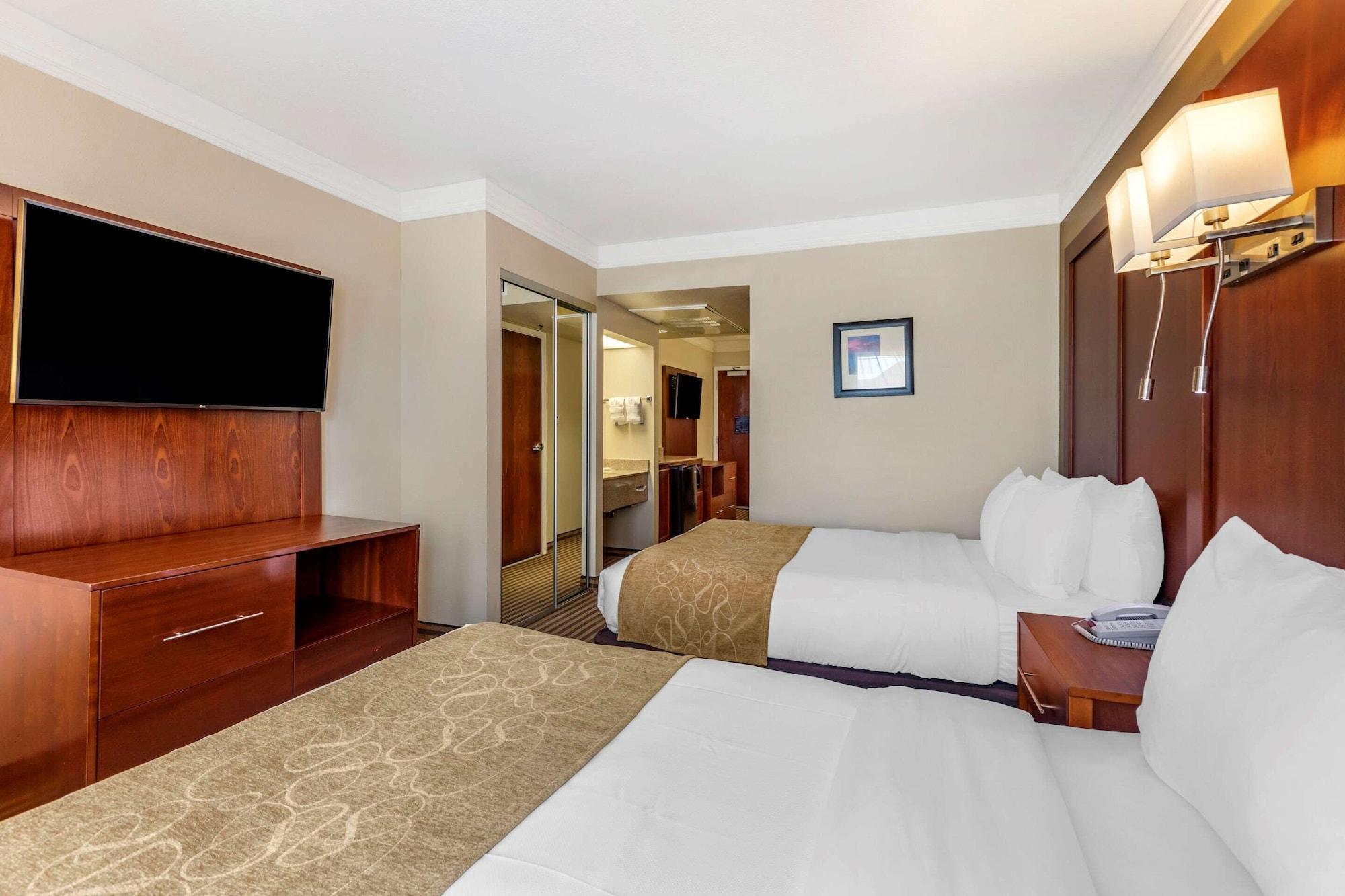 Comfort Suites Visalia - Convention Center Dış mekan fotoğraf