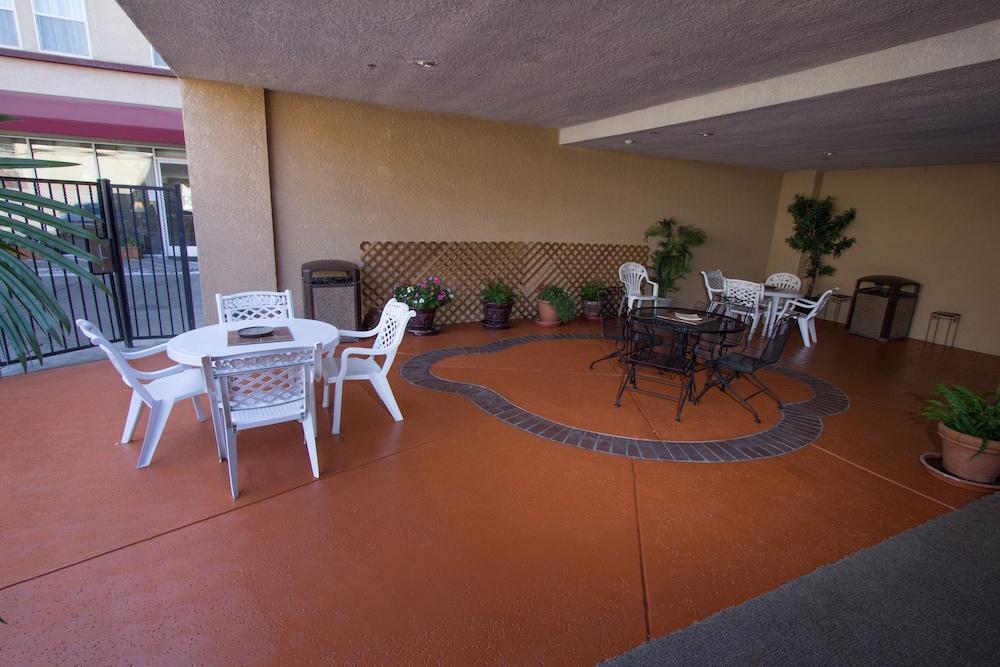 Comfort Suites Visalia - Convention Center Dış mekan fotoğraf