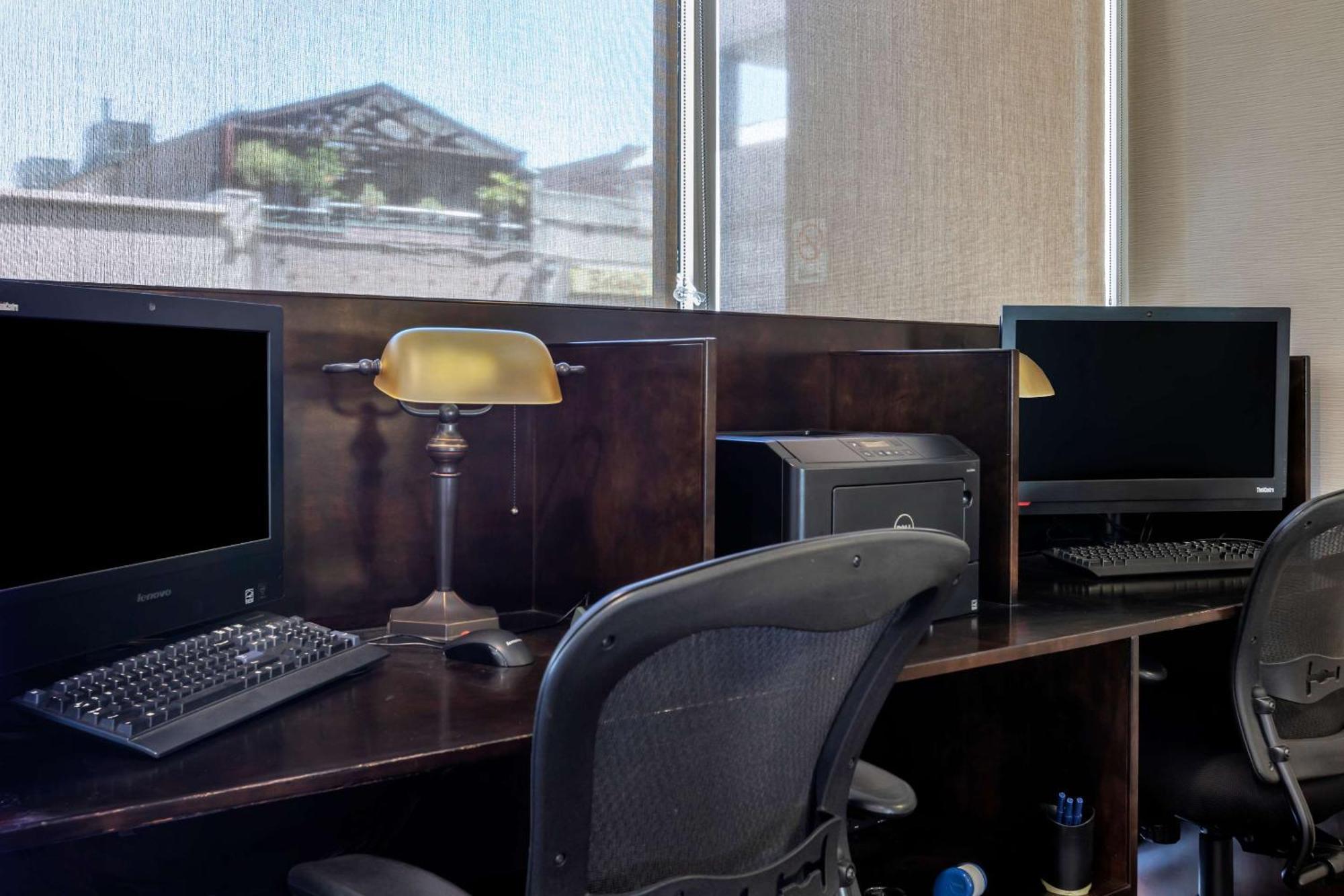 Comfort Suites Visalia - Convention Center Dış mekan fotoğraf