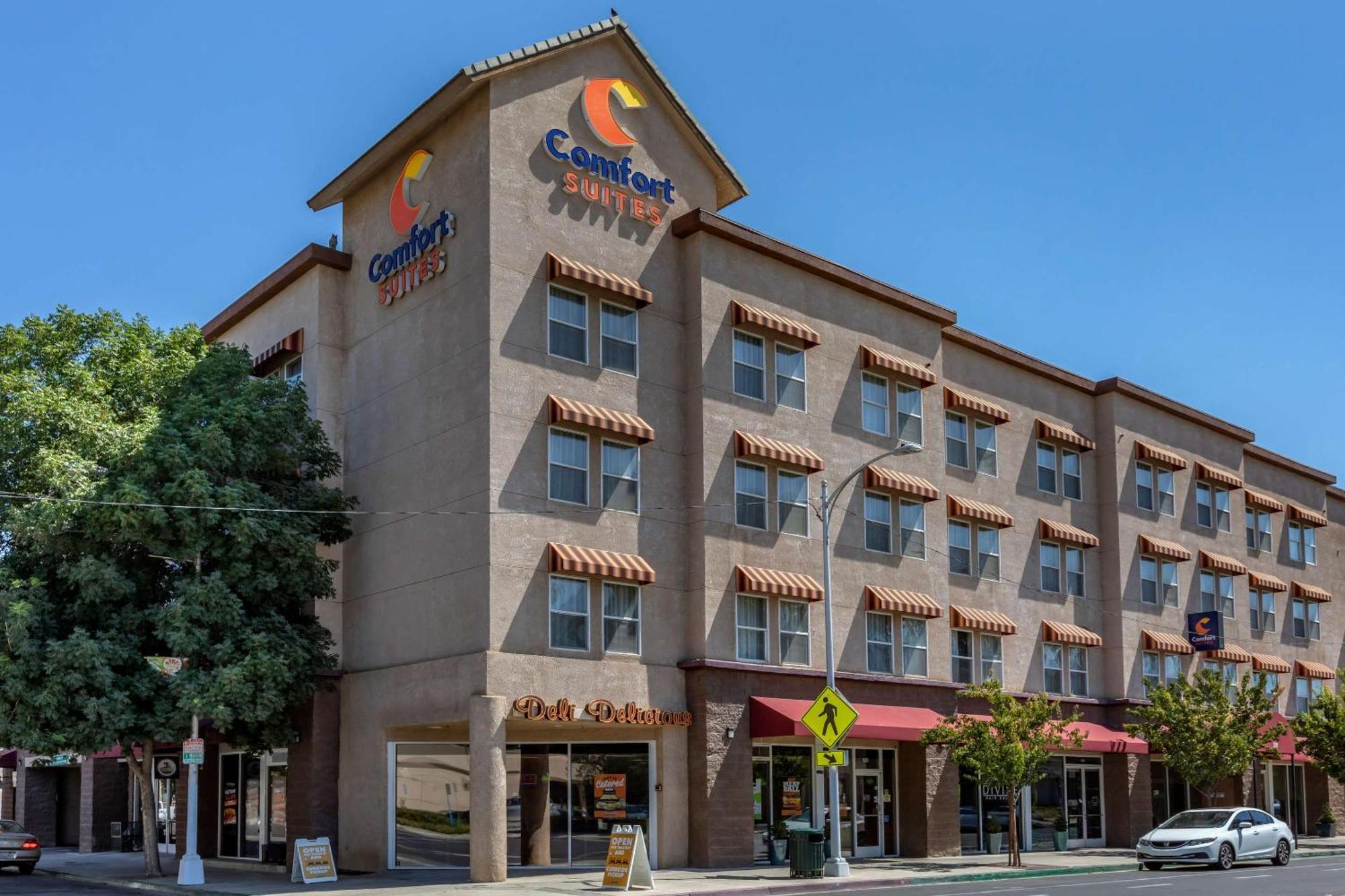 Comfort Suites Visalia - Convention Center Dış mekan fotoğraf