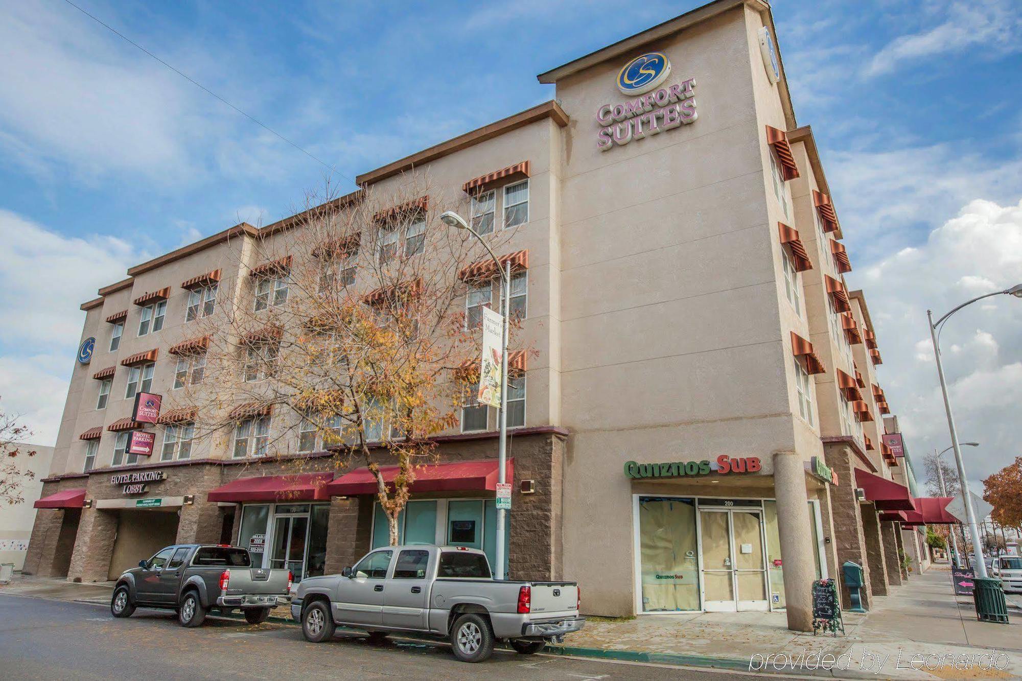 Comfort Suites Visalia - Convention Center Dış mekan fotoğraf