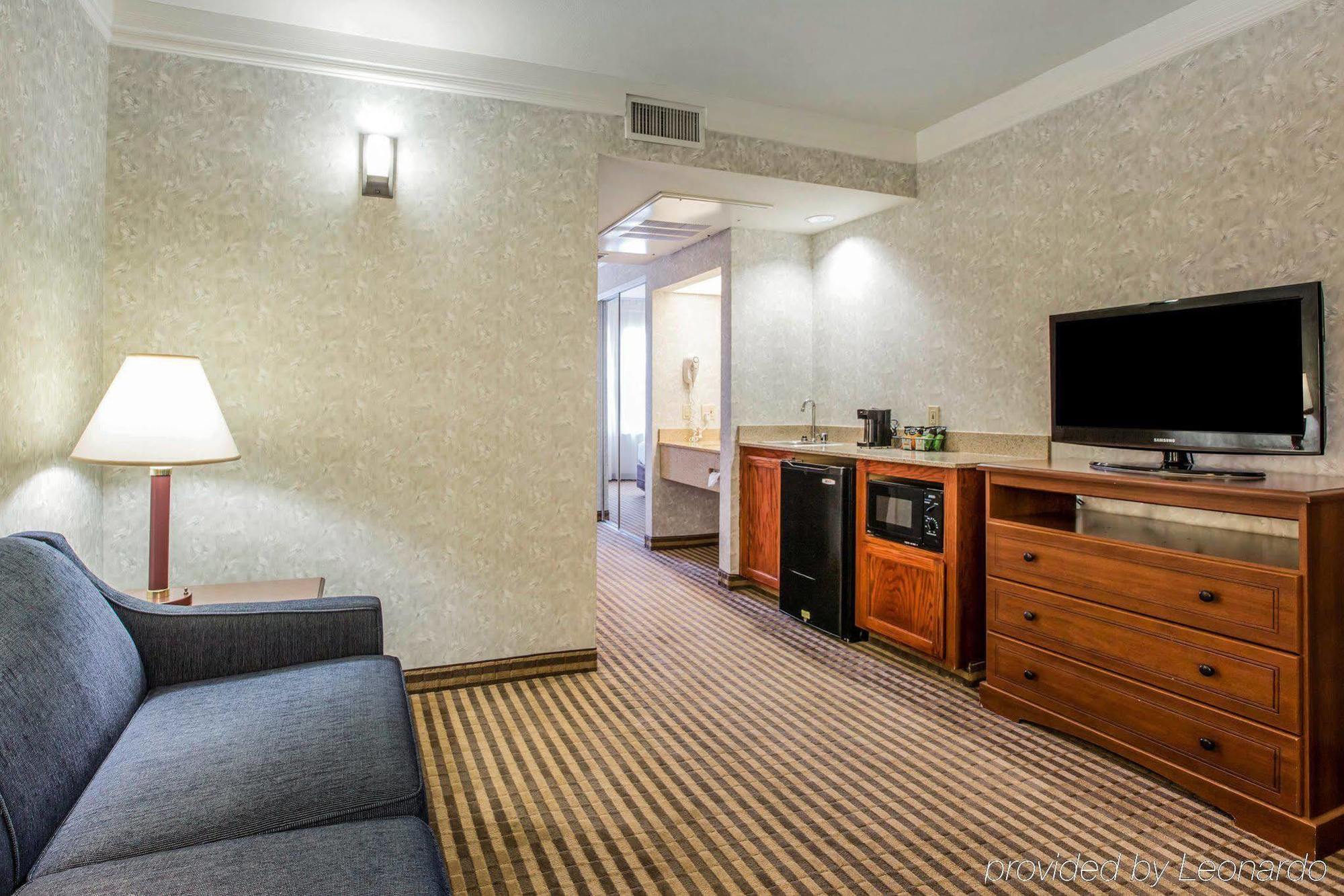 Comfort Suites Visalia - Convention Center Dış mekan fotoğraf