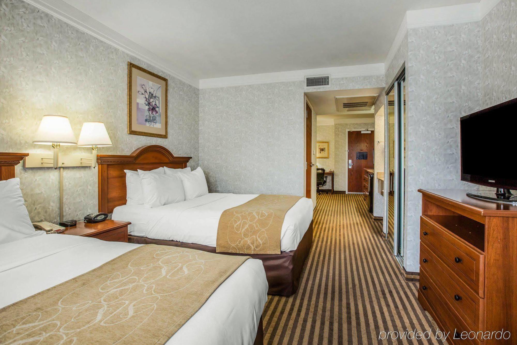 Comfort Suites Visalia - Convention Center Dış mekan fotoğraf