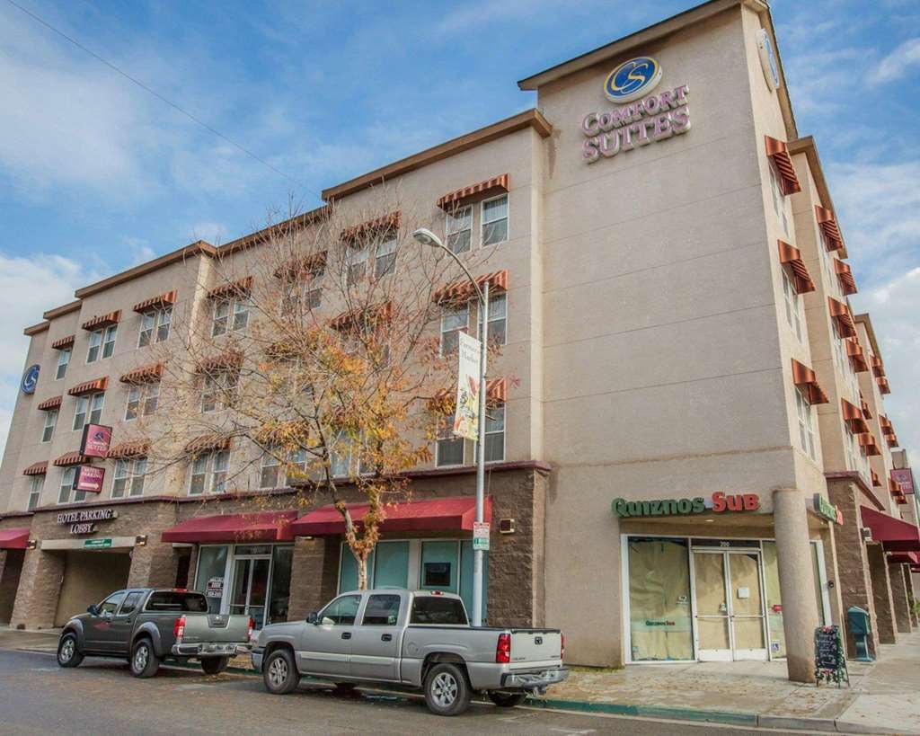 Comfort Suites Visalia - Convention Center Dış mekan fotoğraf